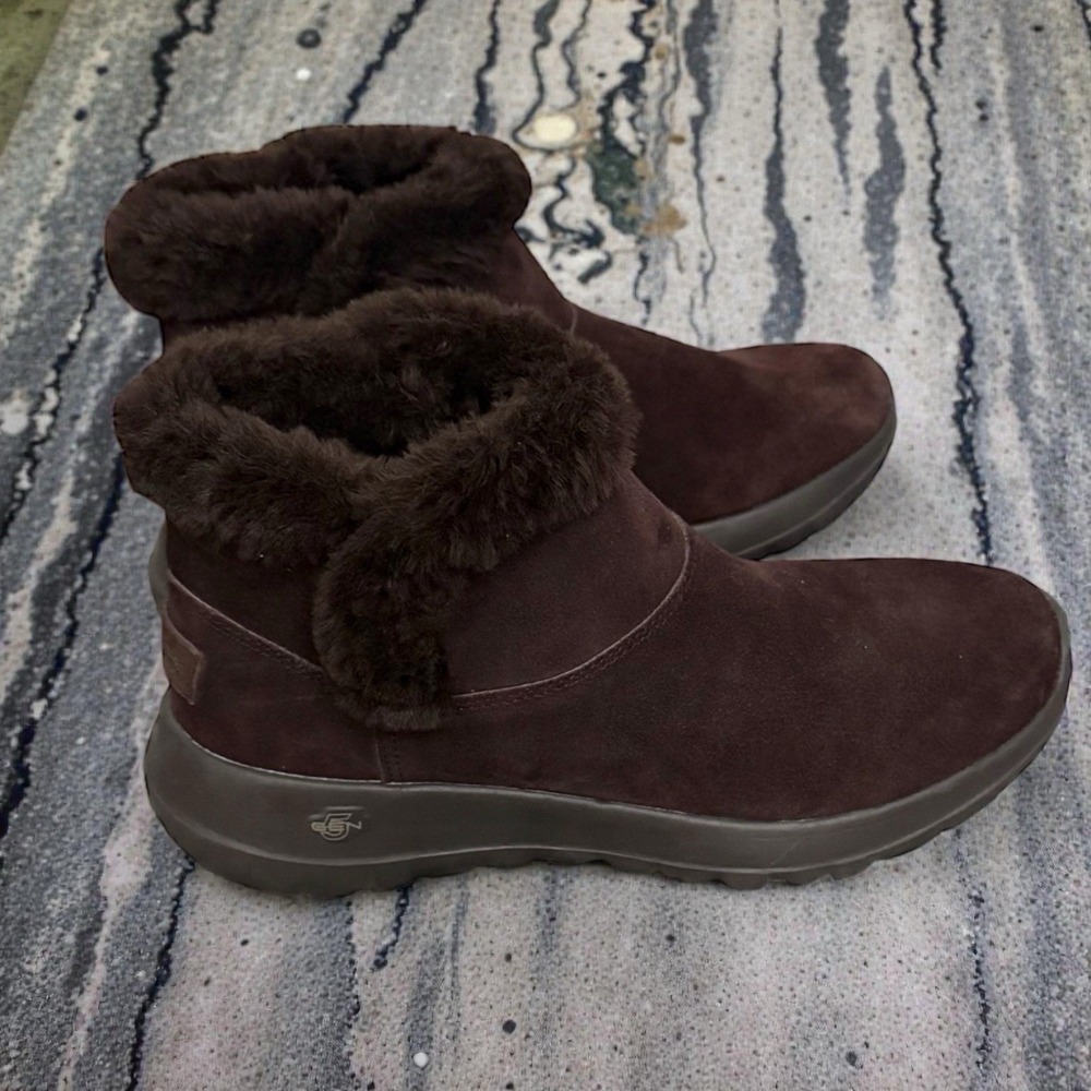 Skechers On the GO Joy‎ Bundle Up Women's Suede Chocolate Brown Boot Size 6